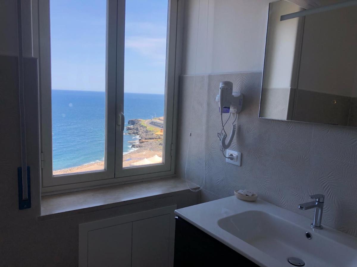 Seascape Rooms Катанія Екстер'єр фото