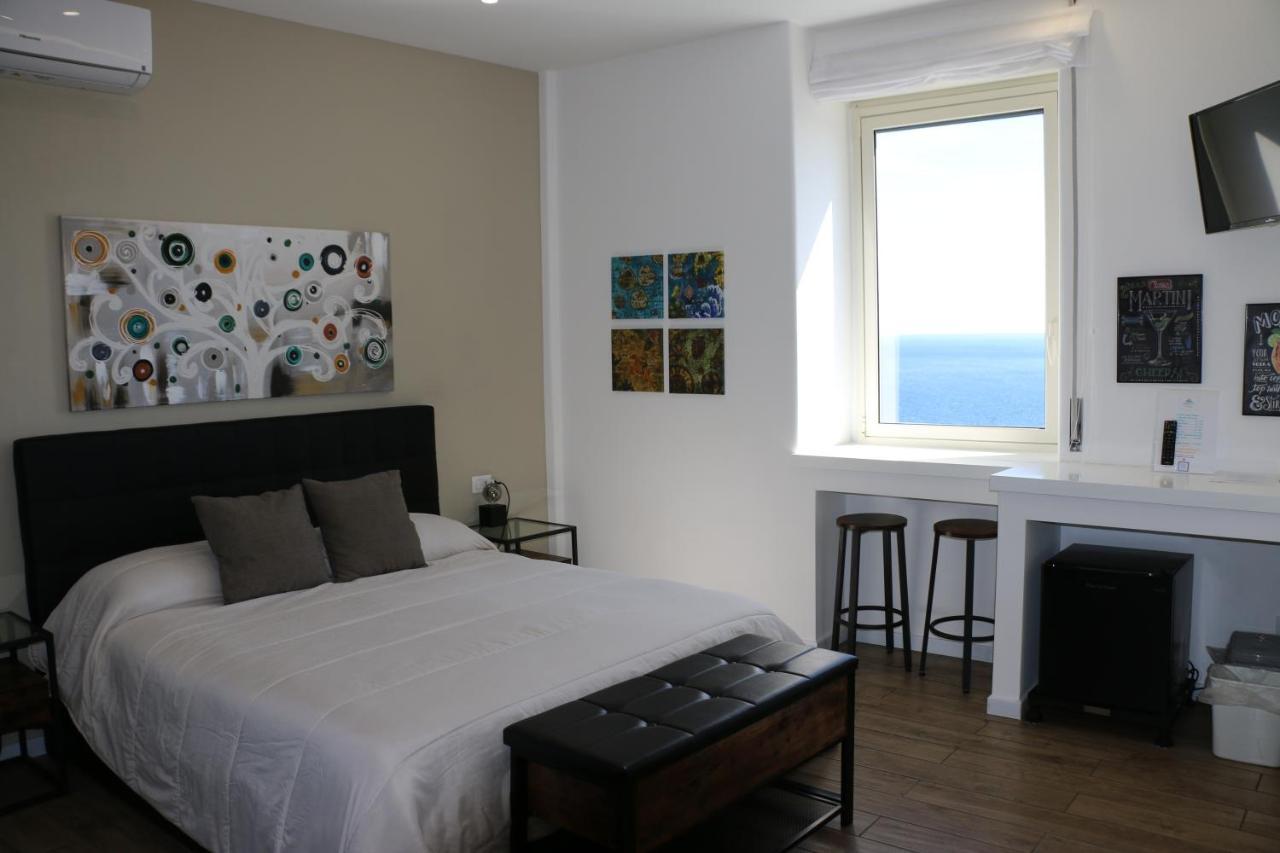 Seascape Rooms Катанія Екстер'єр фото